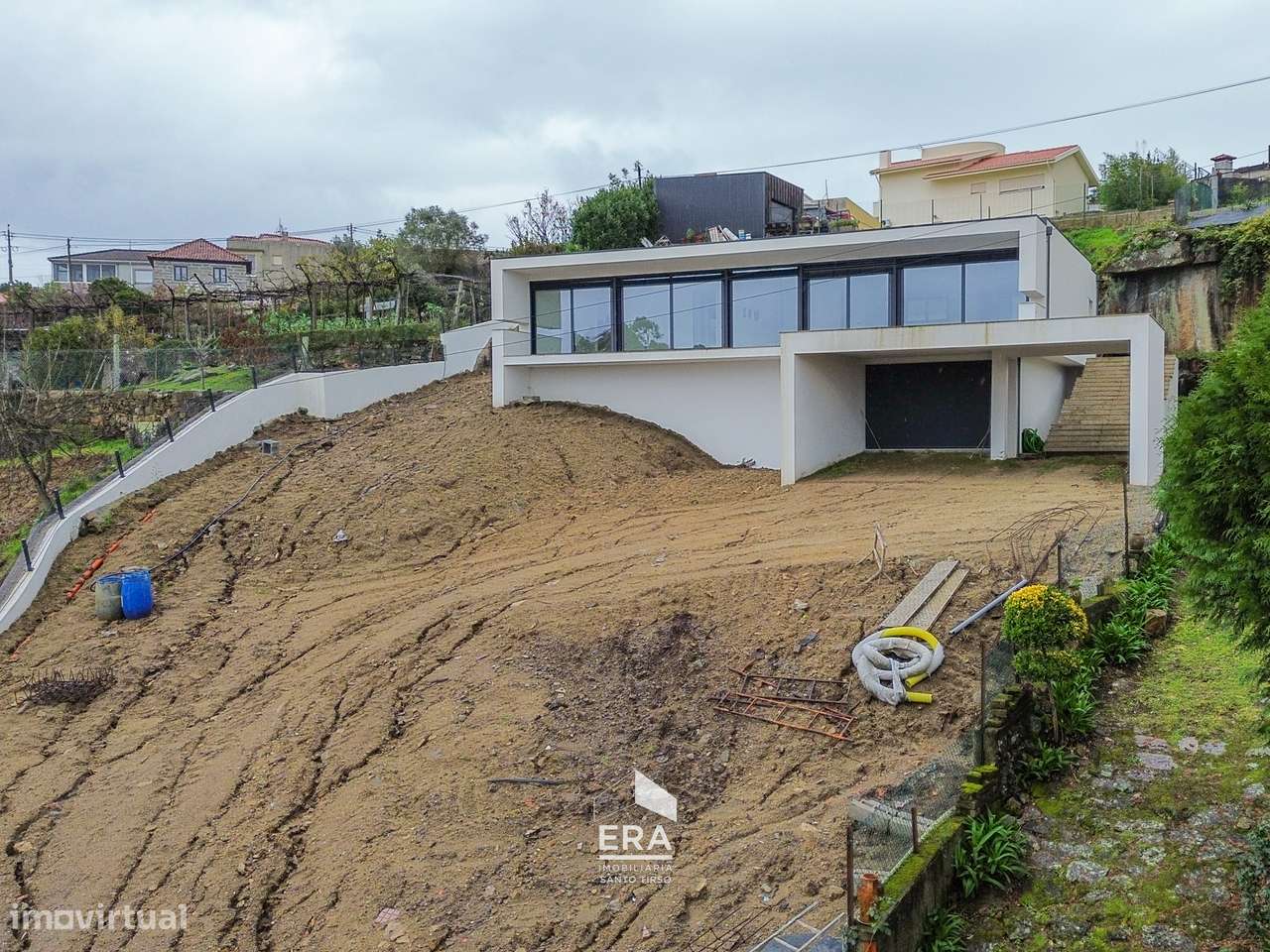 Moradia V3 com piscina em Roriz, Santo Tirso-42