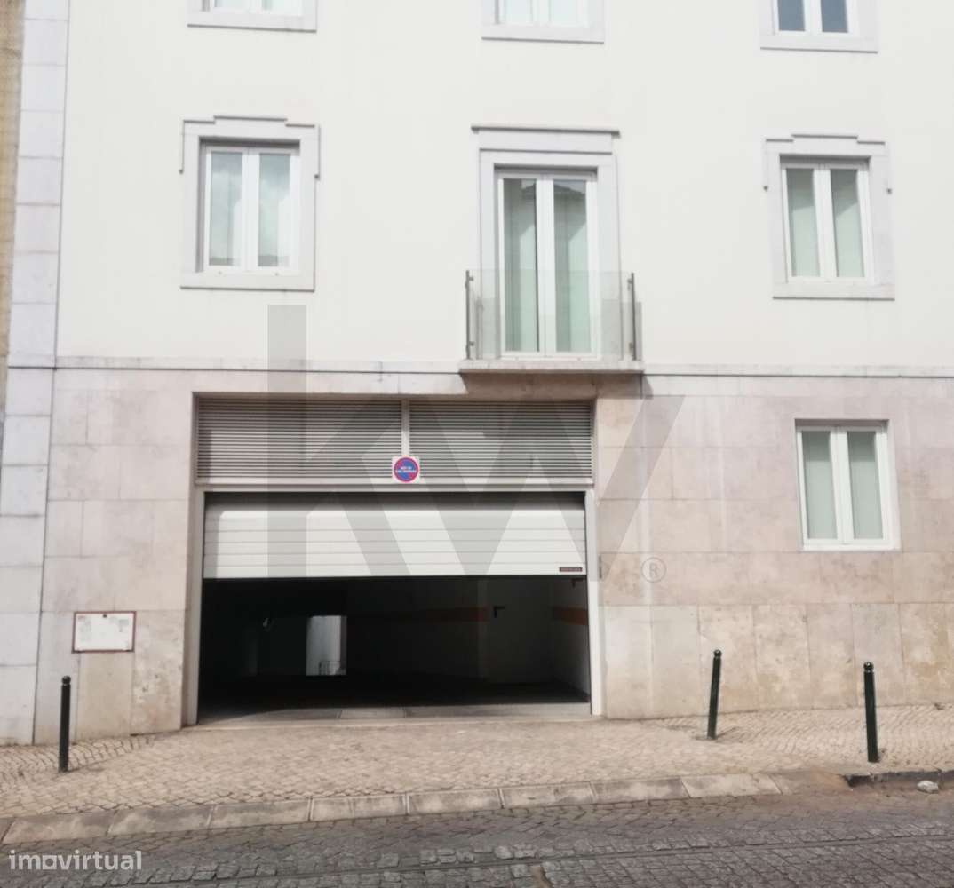 LUGAR DE GARAGEM | ARRENDAMENTO| ESTRELA | LISBOA - Grande imagem: 2/16