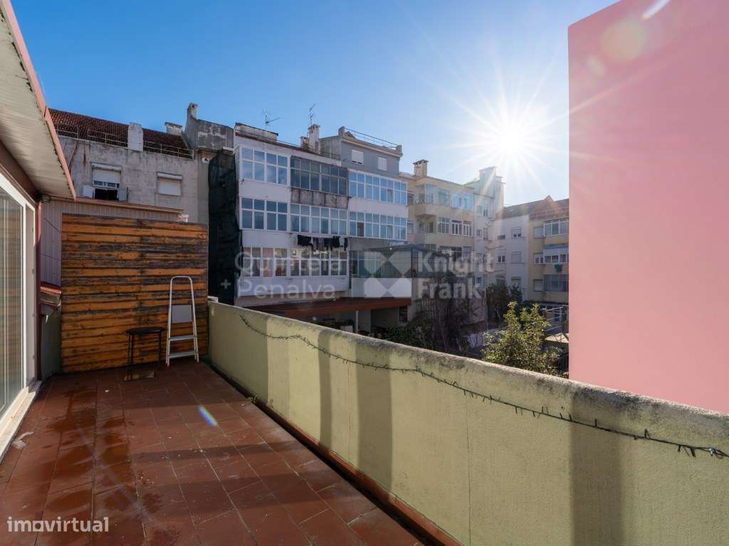 Apartamento T1 com terraço, nas Avenidas Novas-22
