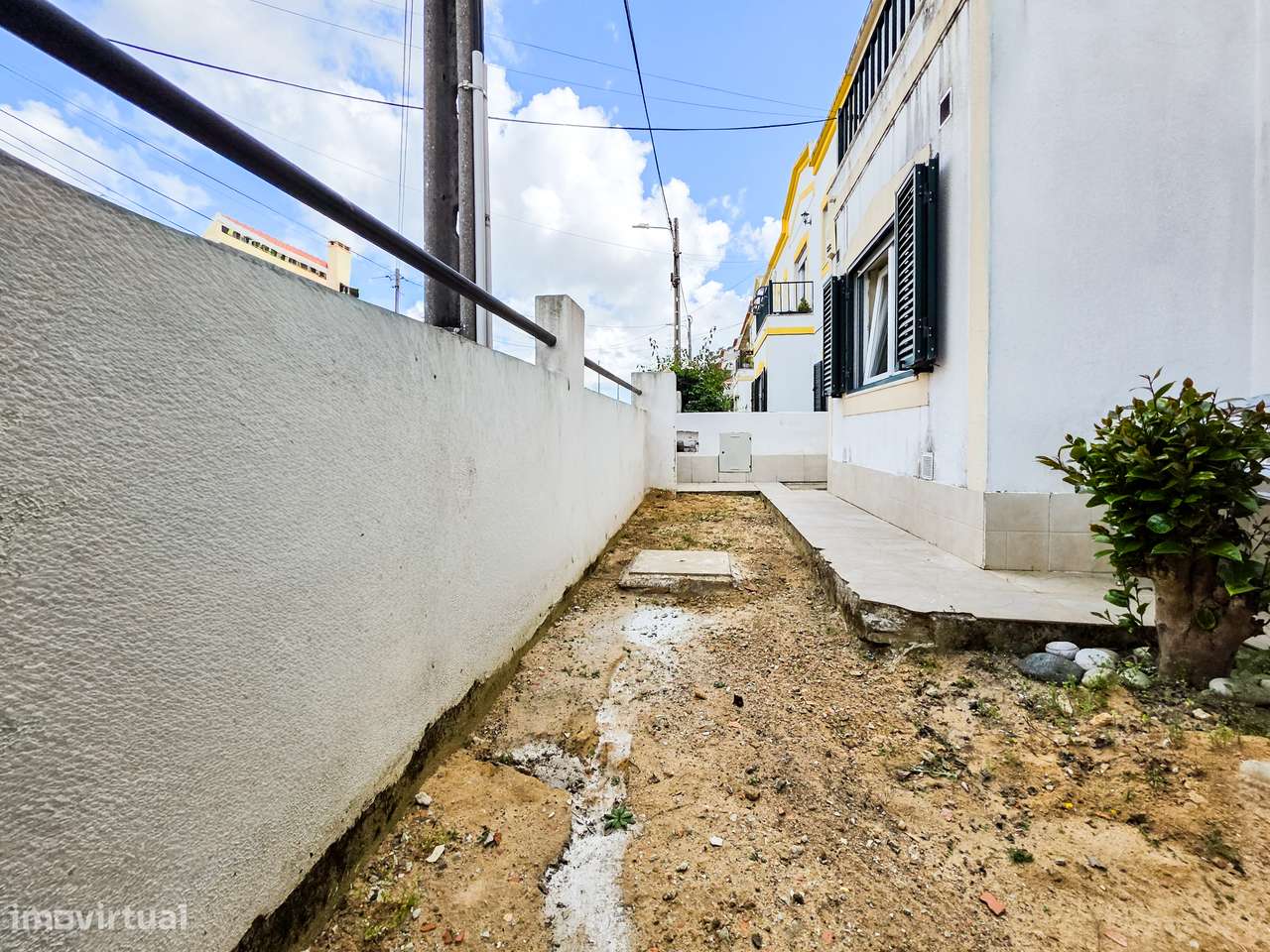 Andar de moradia térreo com jardim na Quinta do Conde-5