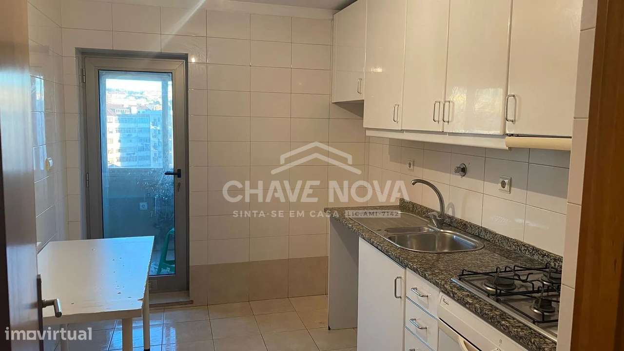 Apartamento T2+1 | Varanda | Garagem | Arrumo - Grande imagem: 4/14