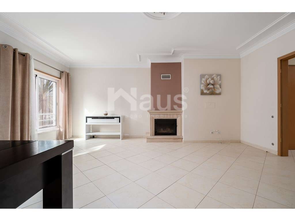 Apartamento T3 com parqueamento e arrecadação - Grande imagem: 3/24