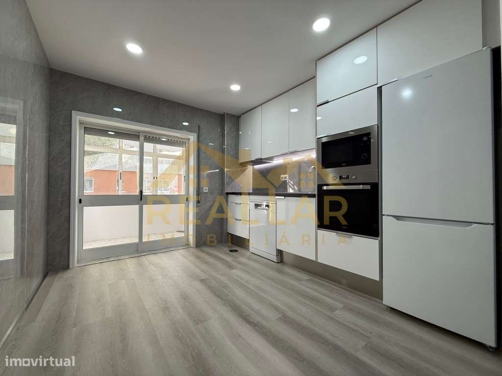 Apartamento T2 + 1 Remodelado em Vila do Conde - Grande imagem: 2/27