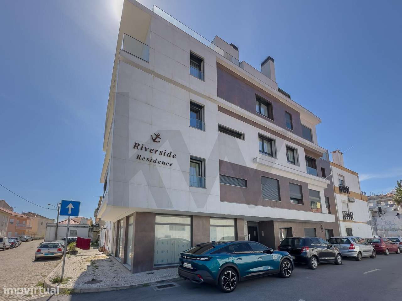 Excelente T2 de 2024 no Riverside Residence-22