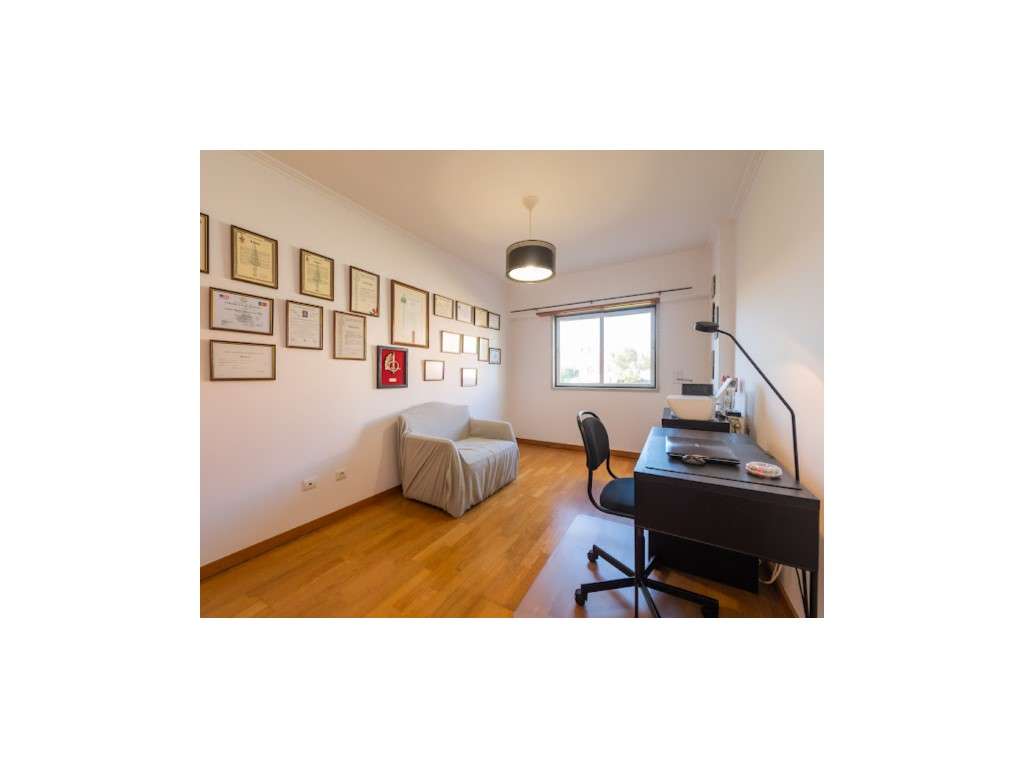 Excelente Apartamento T3 com 2 Lugares de estacionamento em Campina...-20