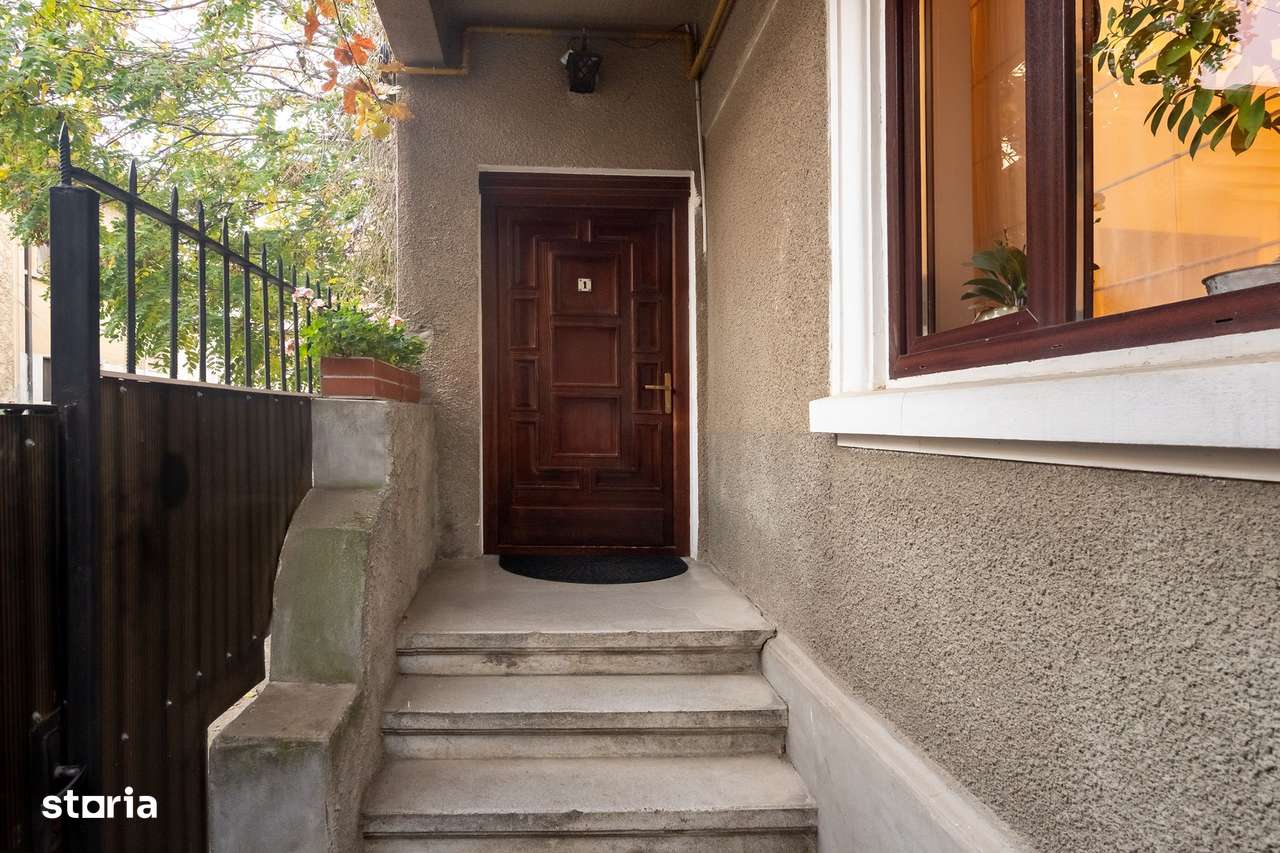 Apartament elegant cu 3 camere in vila  si acces la gradina, in Doroba-4