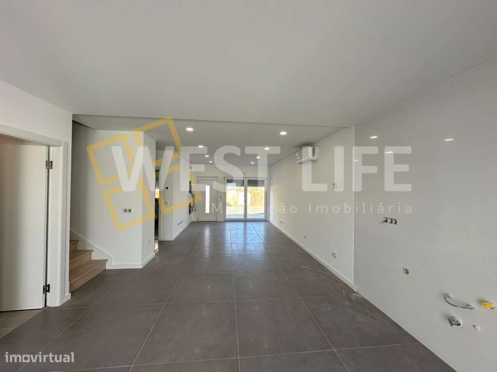 Moradia T3+1 NOVA com Suite e jardim com vista desafogada, ótima ex... - Grande imagem: 5/24