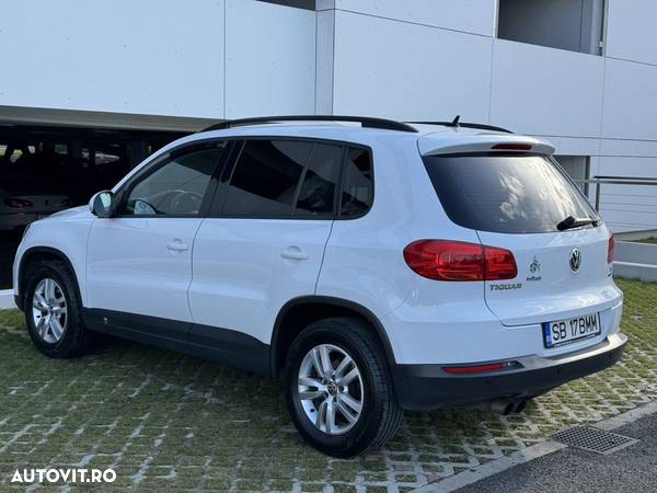 Volkswagen Tiguan - 5