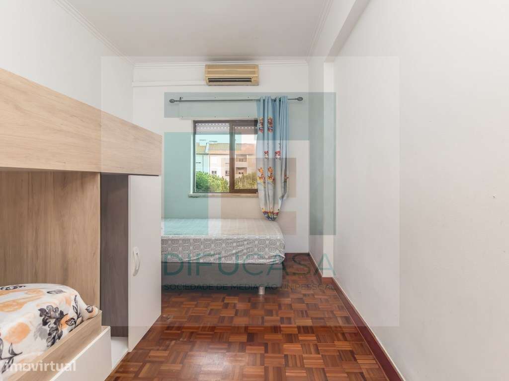 Apartamento T3 Central no Feijó-32