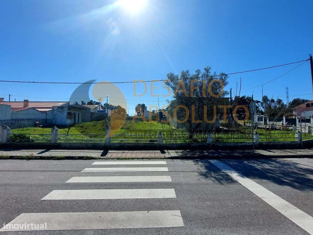 Terreno Urbano Gaveto 1250m2, murado, Quinta da Marquesa I e III-3