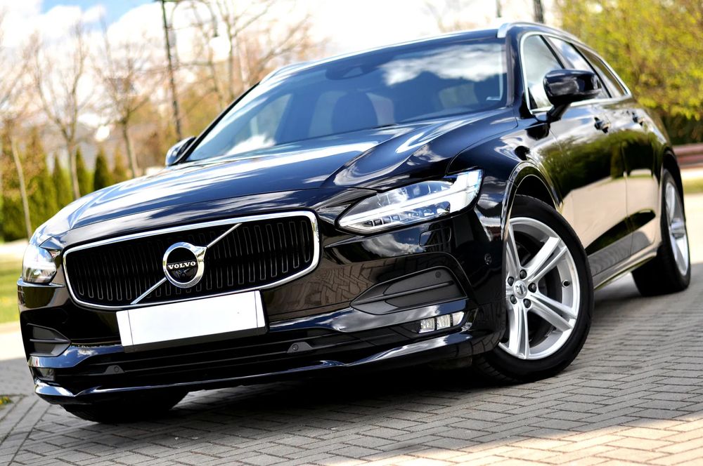 Volvo V90 D4 Momentum Pro 2019