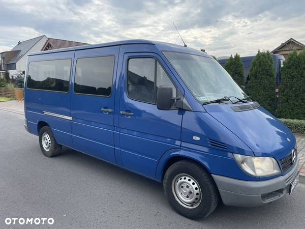 Mercedes-Benz Sprinter - 2