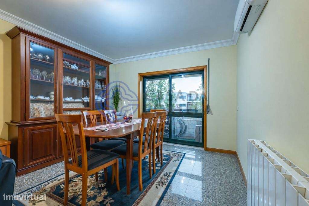 Excelente T2+1 Castelo da Maia | Ideal para Viver ou Investir - Grande imagem: 2/21