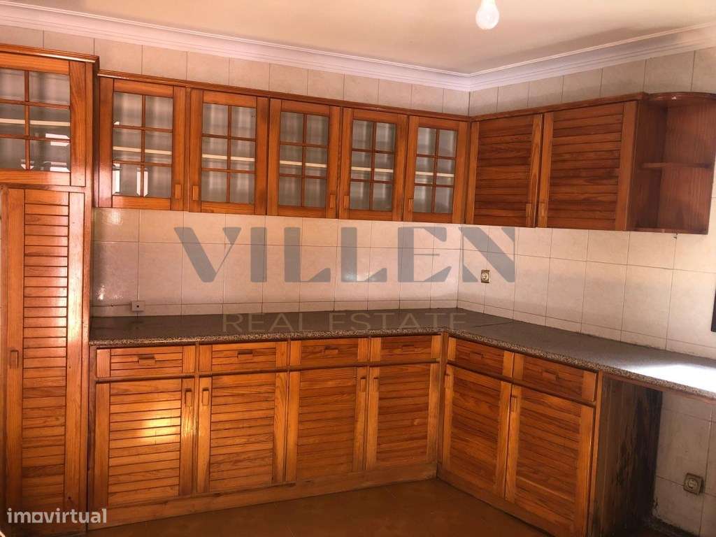 Moradia Geminada T2 em Pedroso Espaço, Natureza e Potencial! - Grande imagem: 4/38