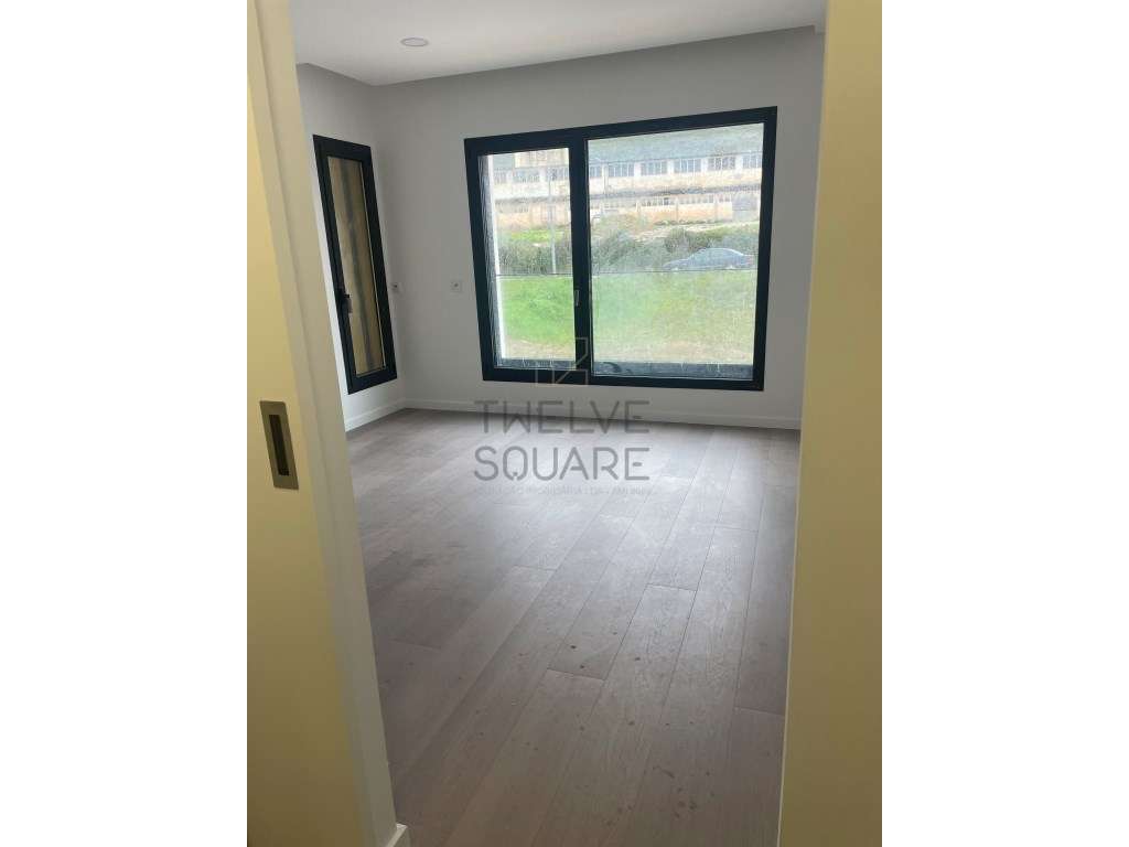 Moradia T3 em construção em Porto de Mós-13