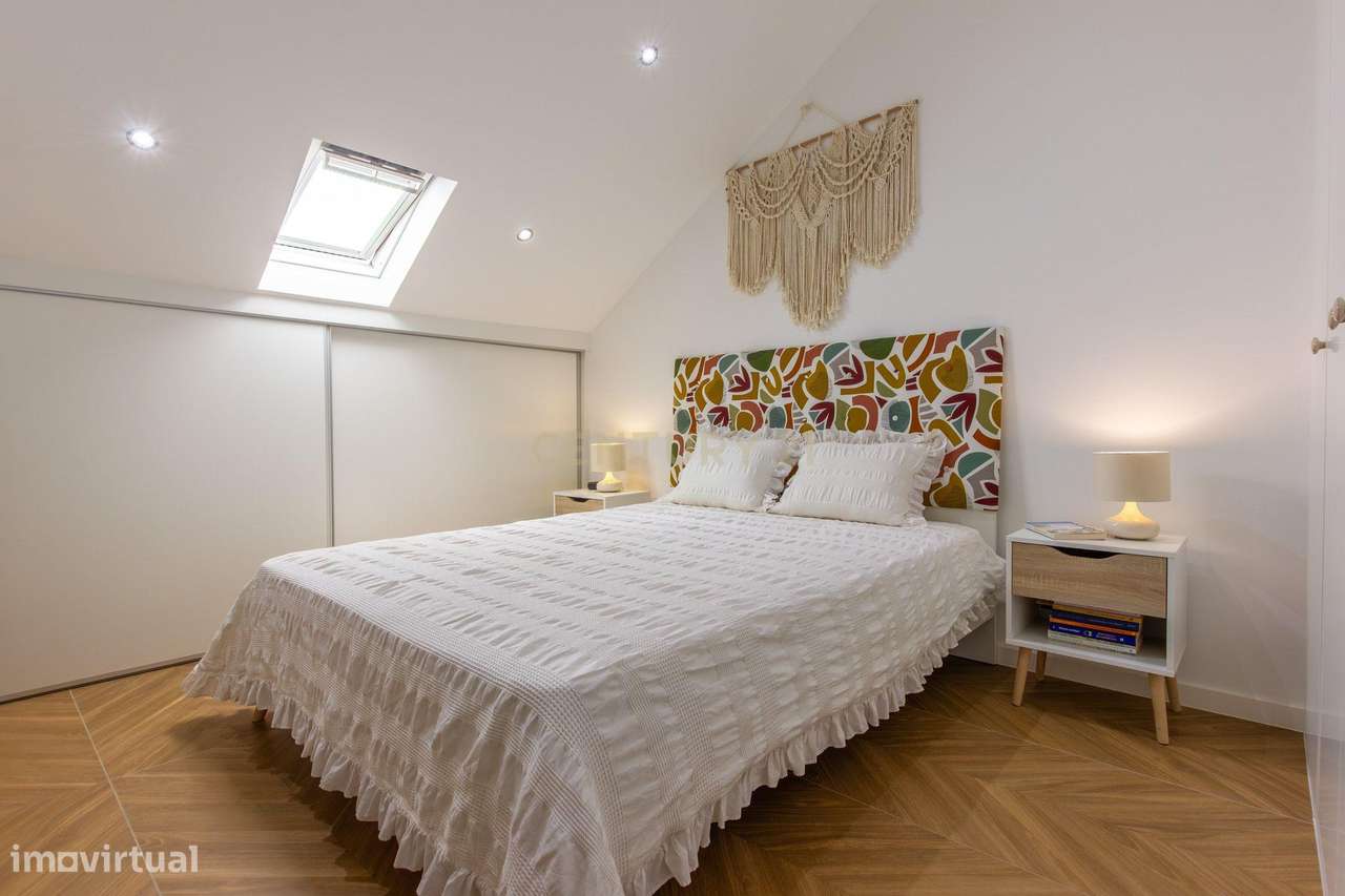 Moradia T2 Renovada com logradouro em Montijo-12