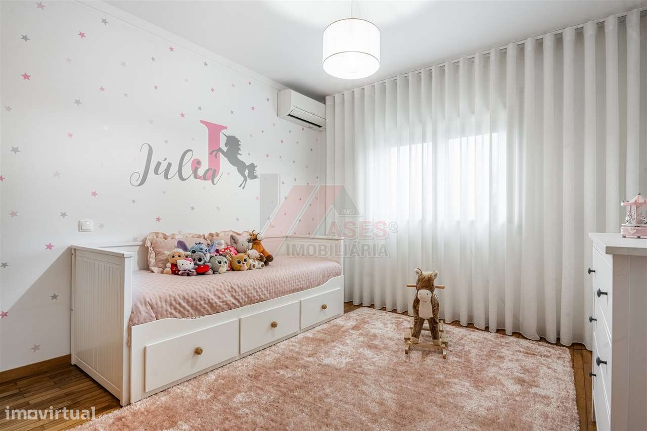 Moradia com Terreno e Espaços Amplos – 5 min de Fafe!-16