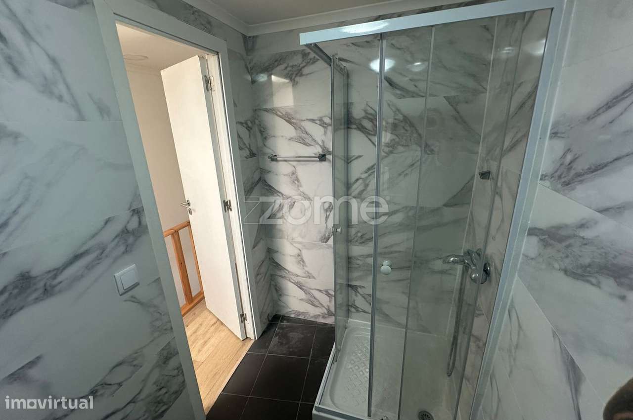Moradia T1 remodelada em Fanhões | 64 m² | Pronta a habitar-12