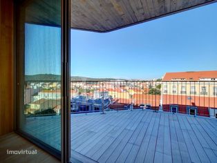 Apartamento T4 com varanda e estacionamento em Campo de Ourique - Grande imagem: 4/35