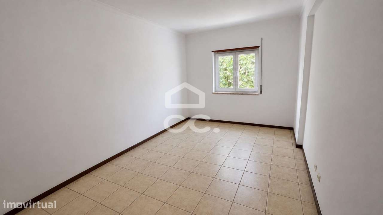 APARTAMENTO T2 PARA VENDA EM SESIMBRA-10