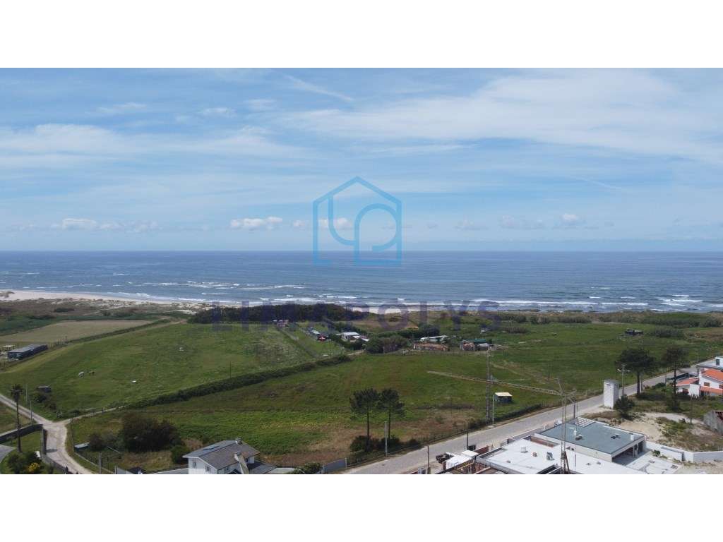 Moradia de Luxo a 400m da Praia-35