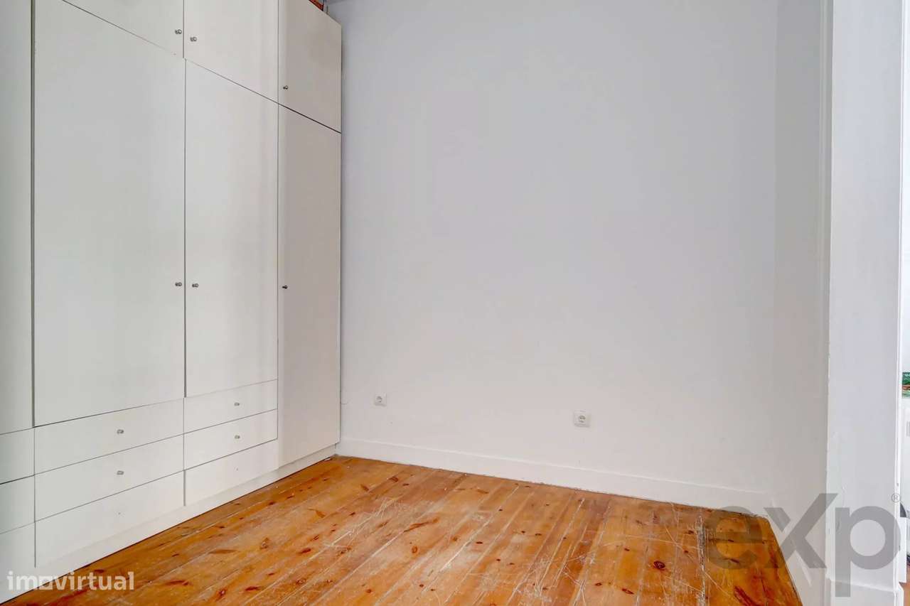 Apartamento T1+1 junto ao Jardim da Estrela – Lisboa-9