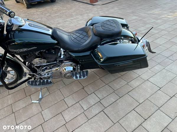 Harley-Davidson Touring Street Glide - 10