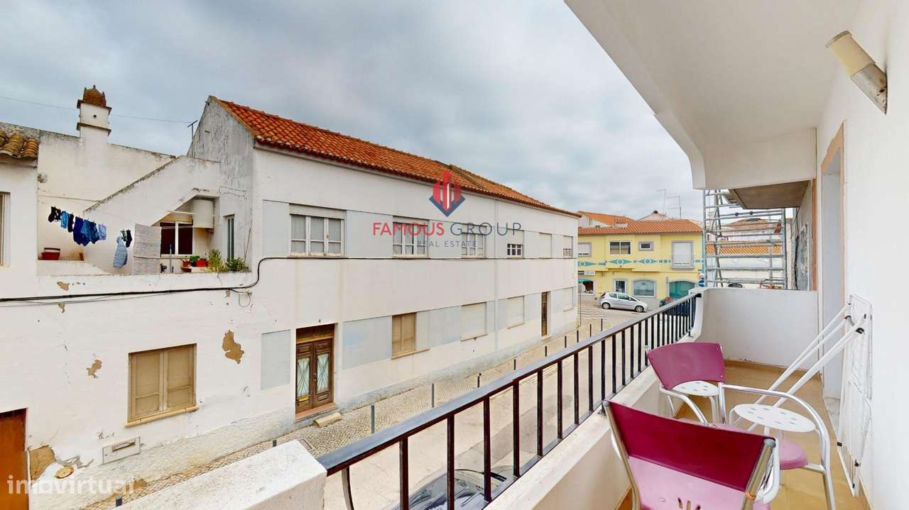 Apartamento T2 Duplex - Lagoa na Rua General Humberto Delgado-6