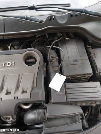 Volkswagen Passat 2.0 TDI - 15