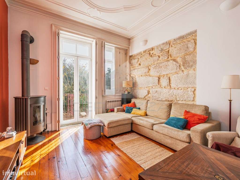 MORADIA INDEPENDENTE EM FRENTE AO JARDIM ARCA D'ÁGUA - PARANHOS - P...-7