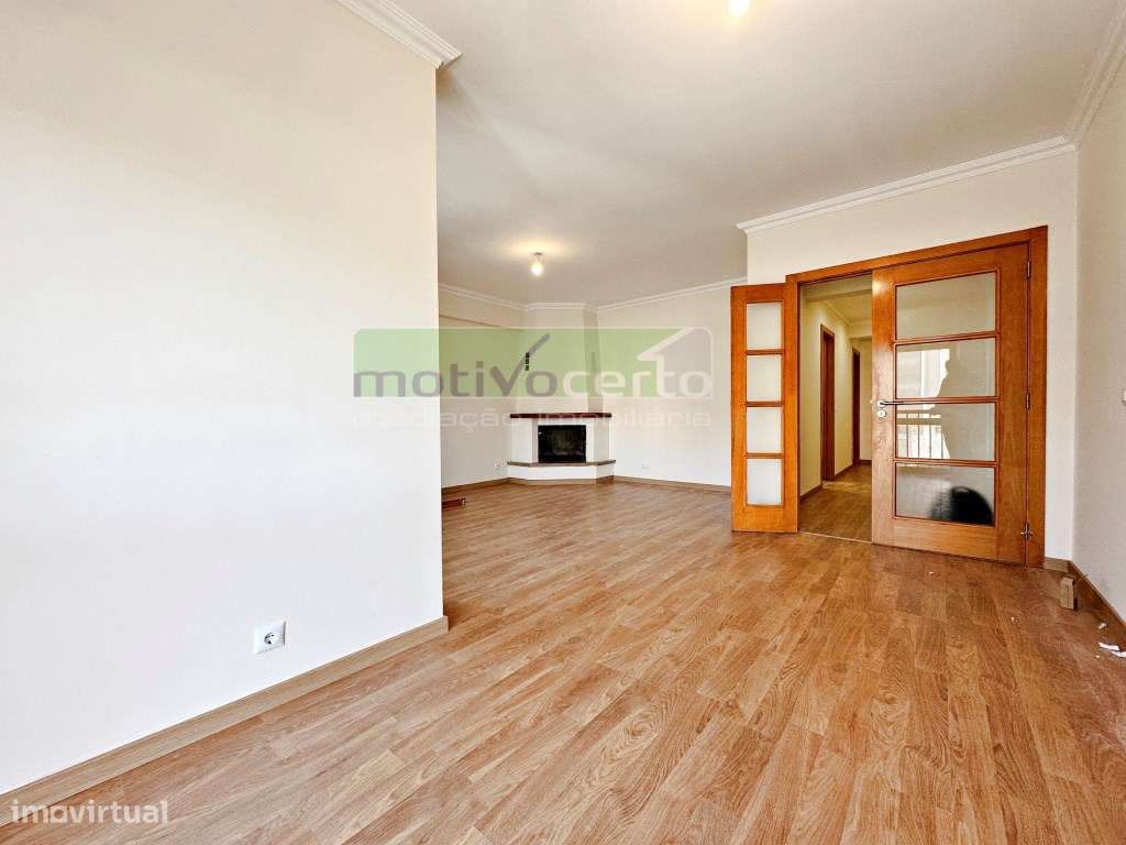 T3 com 3 Varandas e Arrecadação na Serra das Minas, Rio de Mouro. P... - Grande imagem: 3/24