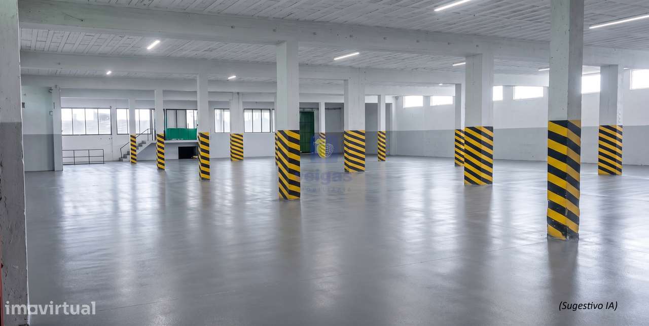 Armazém industrial com 4.107m2 de área e 7.300m2 de terreno, Marinha G-8