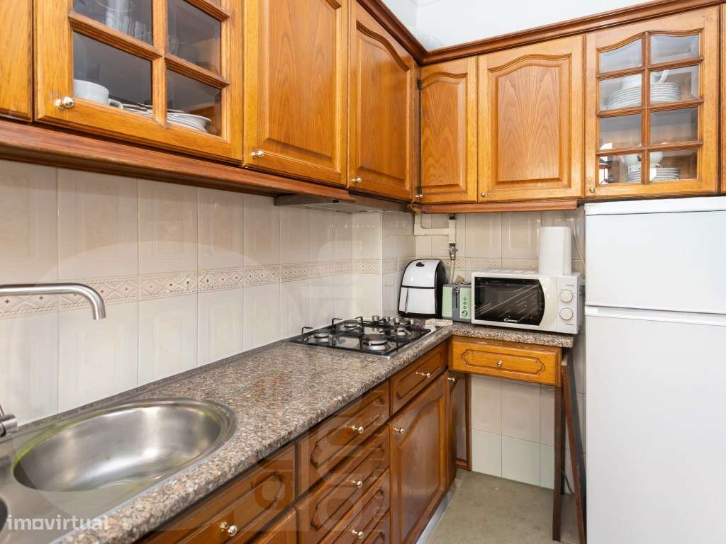 T2 Remodelado em Corroios | Vista Desafogada | A 2 Min da Estação F...-6