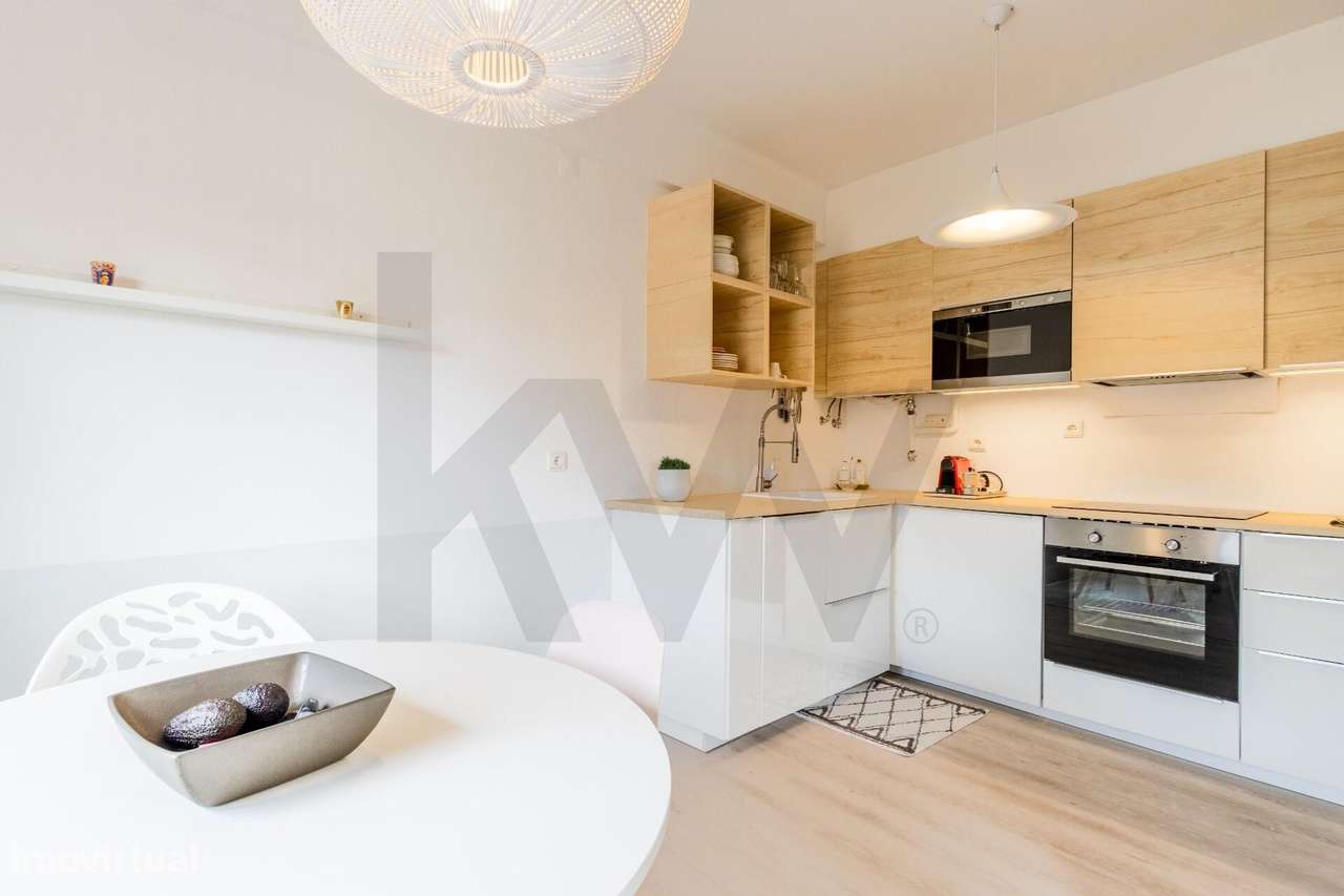 Apartamento totalmente renovado, muito luminoso, no Centro Histórico d-12