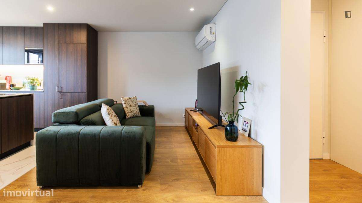 Apartamento com 1 quartos - localizado em Senhora da Hora Porto - Grande imagem: 4/8