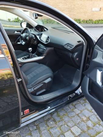 Peugeot 308 1.2 PureTech Active - 26