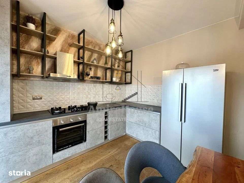 Apartament 3 camere in imobil tip vila, 79 mp, garaj, curte comuna, Gr-4