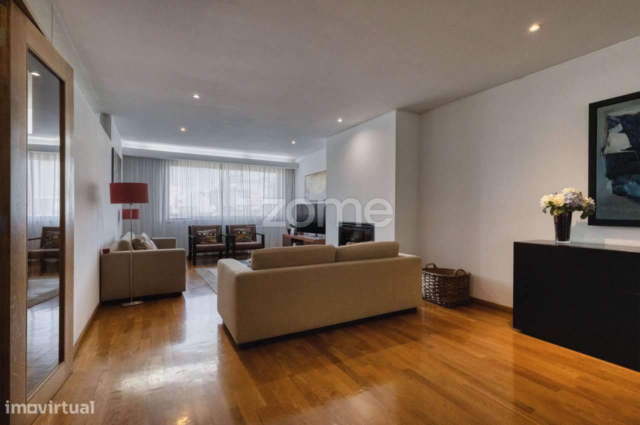 Moradia T4 com 4 suítes, na Rua Gomes Teixeira, Matosinhos-7