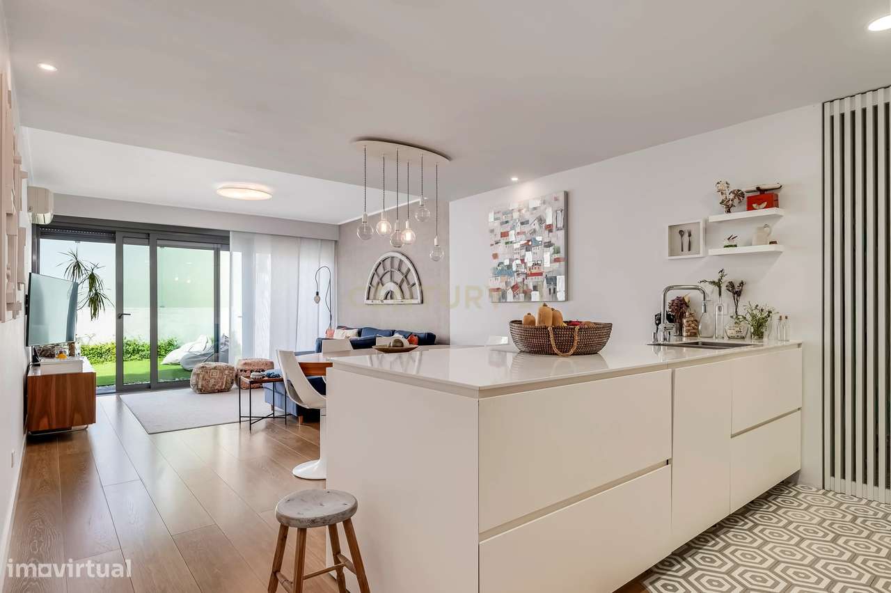 Apartamento T2 com Terraço e Parqueamento-8