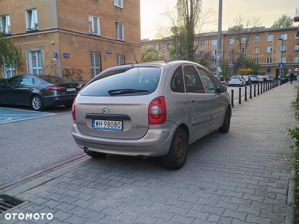 Citroën Xsara Picasso 1.8i Exclusive - 3