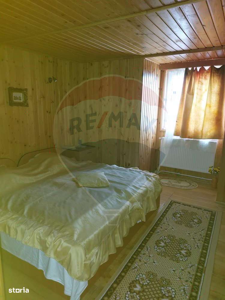 Casă / Vilă cu 4 camere de vânzare - Imagine principală: 5/5