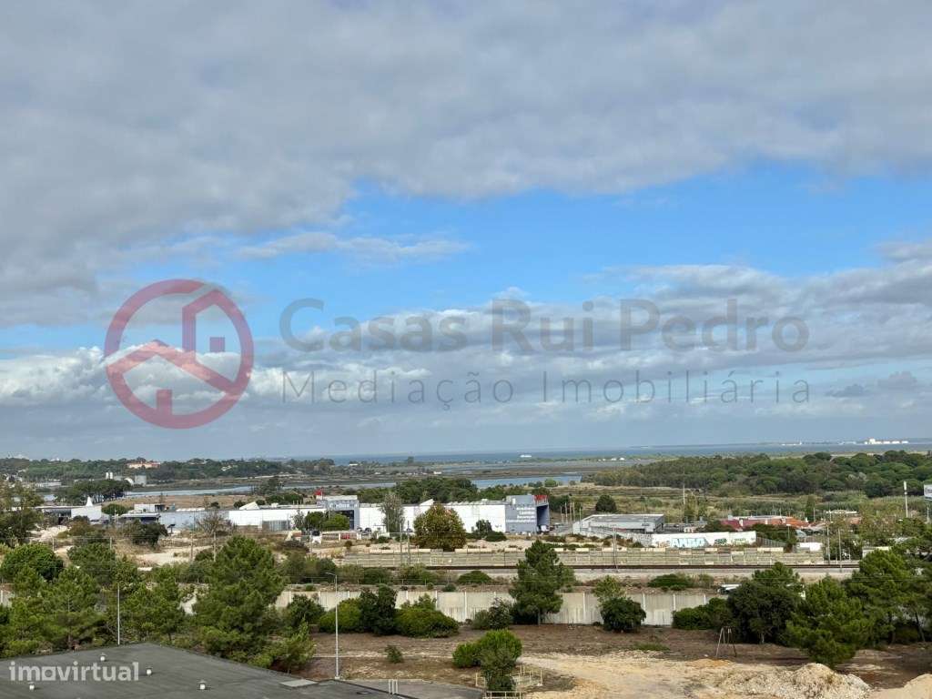 Apartamento T3 com vista Rio e Ponte Vasco da Gama, em Santa Marta ... - Grande imagem: 5/25