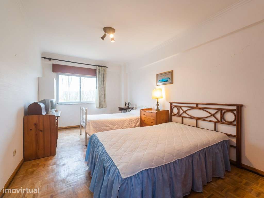 T3 COM GARAGEM PARA 2 CARROS, MASSAMÁ-25