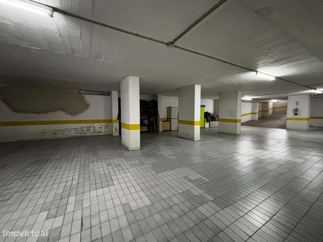 Apartamento T2 com garagem na Urbanização Moinho da Cavaleira-24
