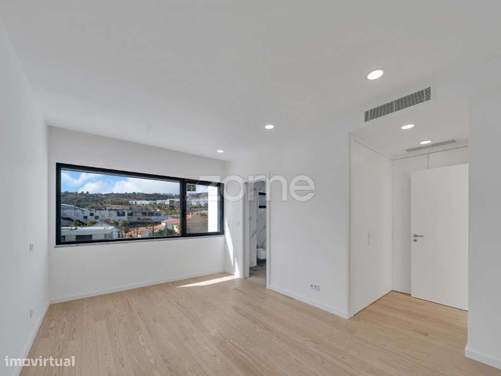 Moradia T6 Famões-18