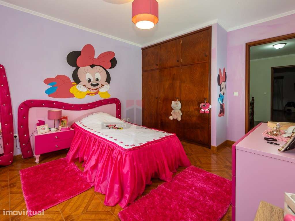 Moradia V4+1 próximo do Parque Urbano, São Pedro, Ponta Delgada-21