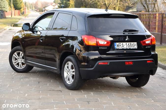 Mitsubishi ASX 1.6 Inform - 10