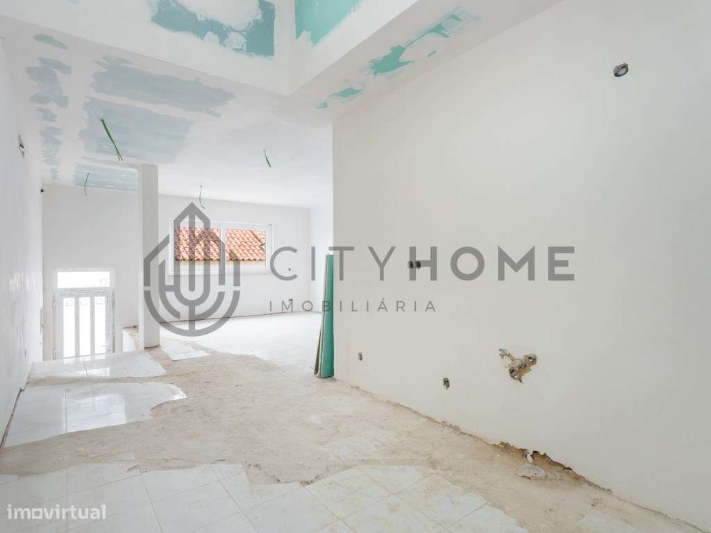 Moradia T2 em renovação com piscina no centro de Ferragudo - Grande imagem: 3/20