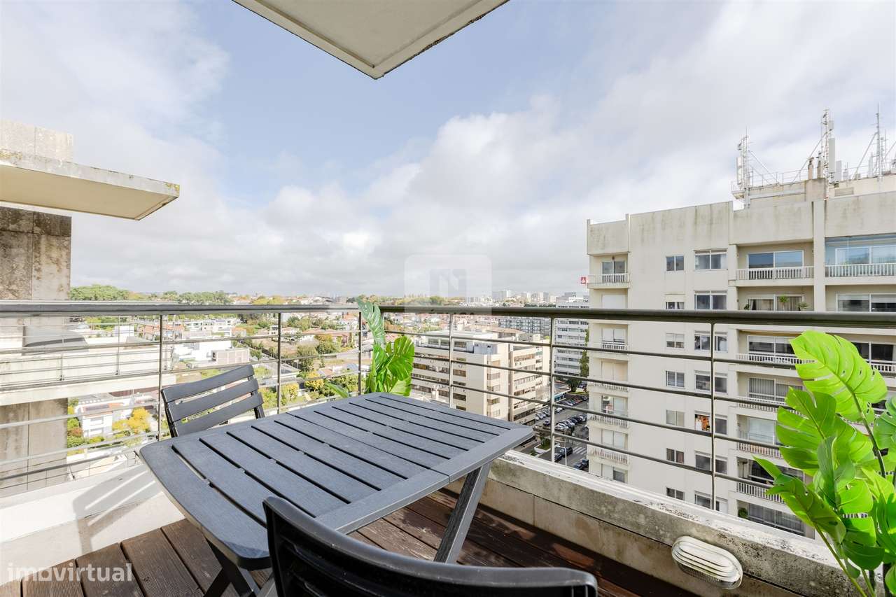 Apartamento T1 Mobilado no Aviz com Garagem e Varanda - Grande imagem: 5/26