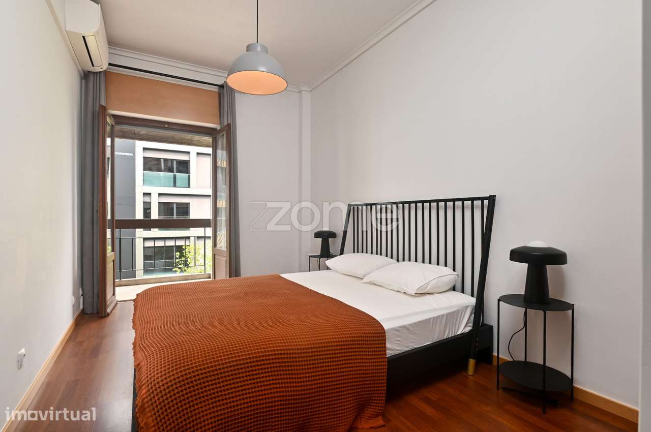 Apt T3 totalmente renovado no centro de Lisboa, junto à Gulbenkian-23